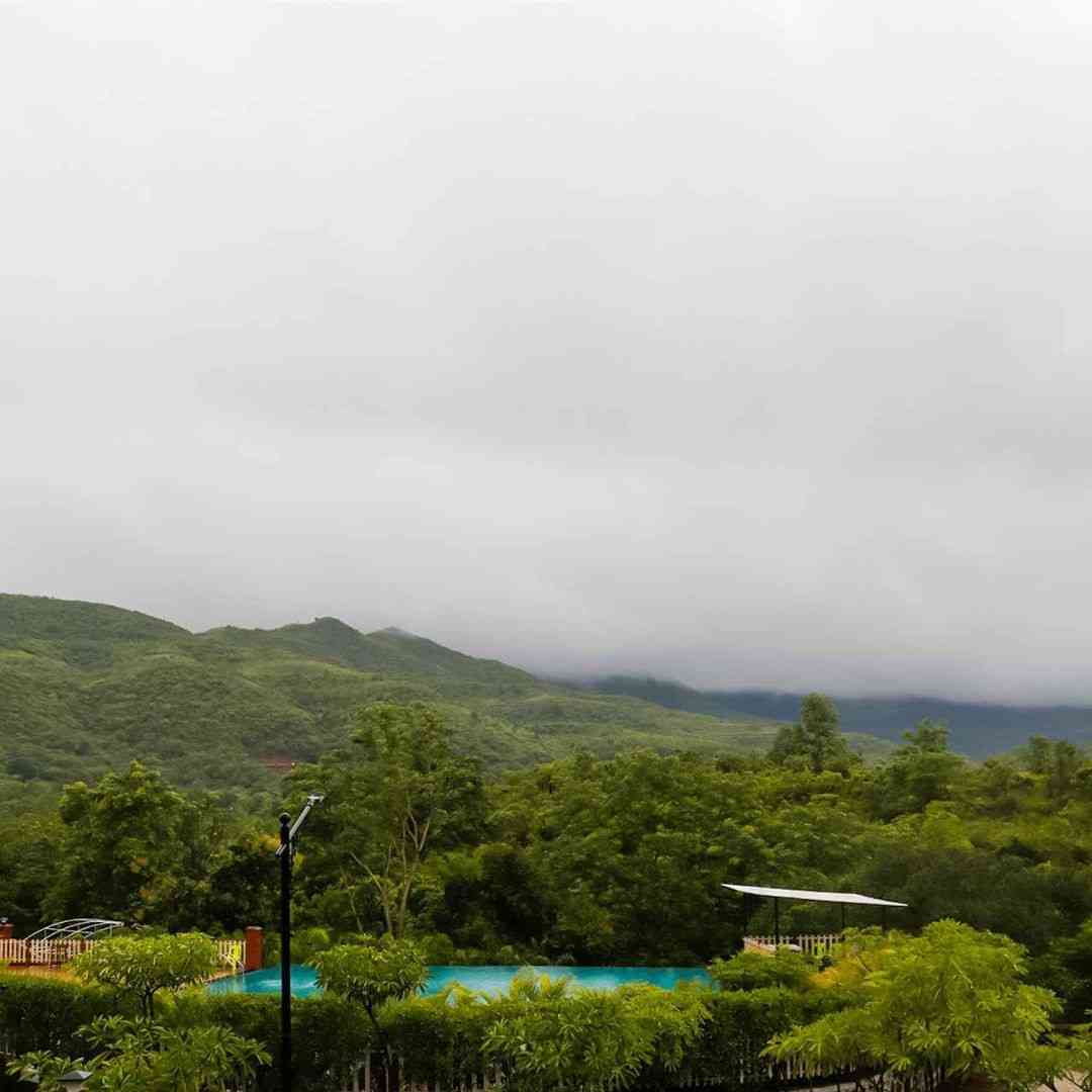 stay resort near pune for family